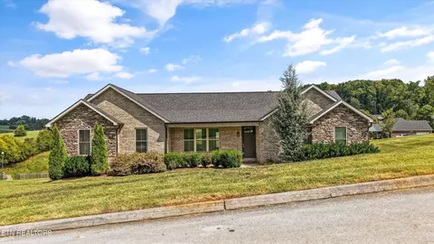 3420 Colby Cove Dr, Maryville, TN 37801