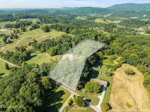 3951 Strong Rd, Mascot, TN 37806