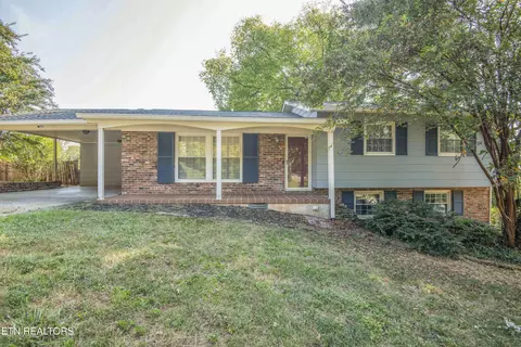 7608 Sabre Dr, Knoxville, TN 37919