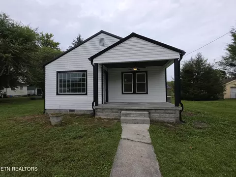 Exterior - 305 N 15th St, Middlesboro, KY 40965 photo 3 of 3