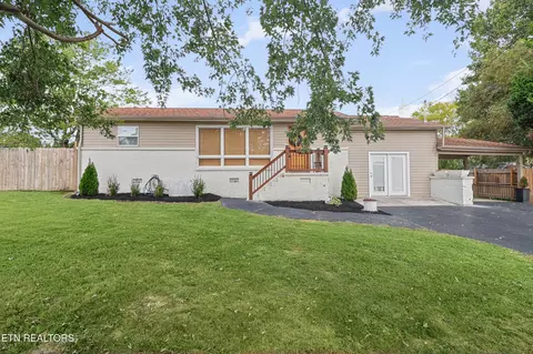 711 Cooper Ave, Rockwood, TN 37854