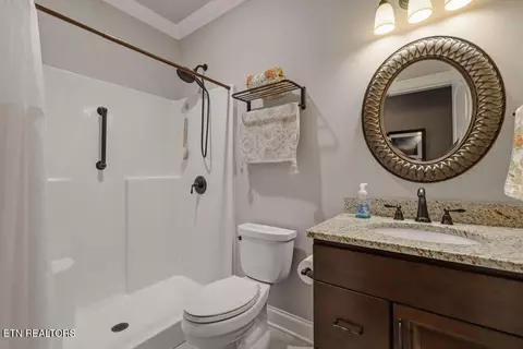 Bath - 105 Breakers Dr, Vonore, TN 37885 photo 5 of 5