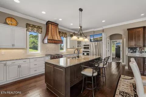 Kitchen - 105 Breakers Dr, Vonore, TN 37885 photo 2 of 3