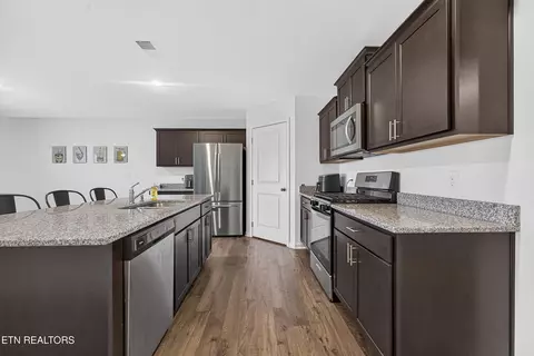 Kitchen - 1233 Cole Dr, Jefferson City, TN 37760 photo 1 of 2