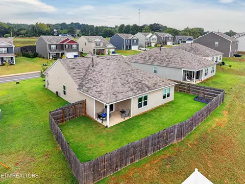 View/Area - 1233 Cole Dr, Jefferson City, TN 37760 photo 4 of 6