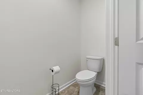 Bath - 1233 Cole Dr, Jefferson City, TN 37760 photo 3 of 3