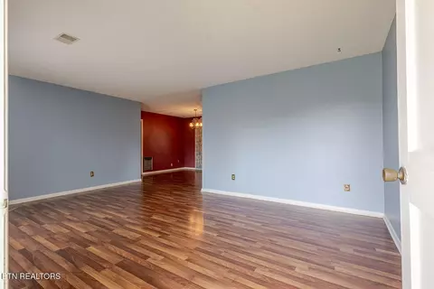 Living - 7411 Munsey Rd, Corryton, TN 37721 photo 1 of 6