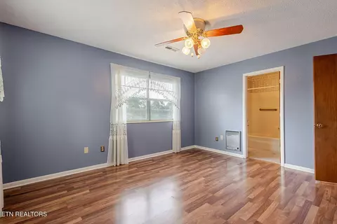 Bedroom - 7411 Munsey Rd, Corryton, TN 37721 photo 4 of 8