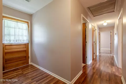 Entry Way - 7411 Munsey Rd, Corryton, TN 37721 photo 1 of 1