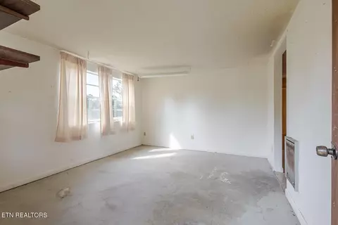 Bedroom - 7411 Munsey Rd, Corryton, TN 37721 photo 6 of 8