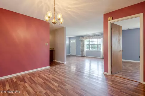 Living - 7411 Munsey Rd, Corryton, TN 37721 photo 5 of 6