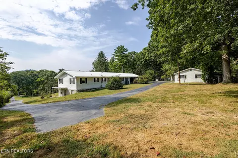 Exterior - 7411 Munsey Rd, Corryton, TN 37721 photo 4 of 7
