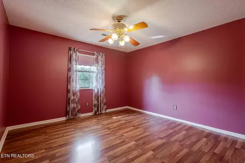 Bedroom - 7411 Munsey Rd, Corryton, TN 37721 photo 2 of 8