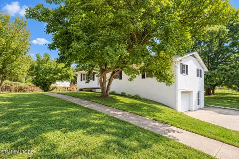 512 Highland View Dr, Knoxville, TN 37920