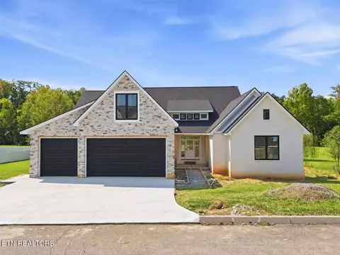 630 Running Brook Dr, Strawberry Plains, TN 37871