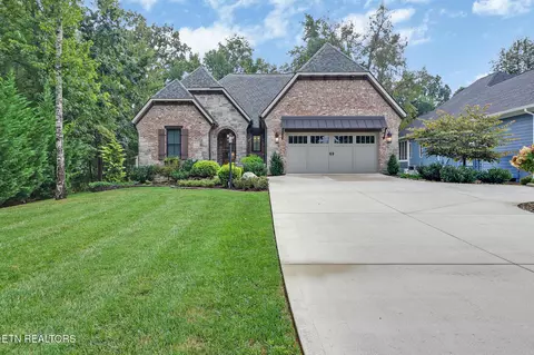 235 Forest Hill Dr, Crossville, TN 38558