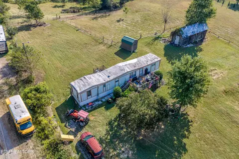 View/Area - 3318 Roberts Rd, Corryton, TN 37721 photo 1 of 10