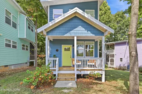 2527 Orchard House Way, Knoxville, TN 37921