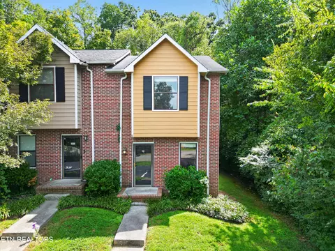 601 Shadywood Ln, Knoxville, TN 37923