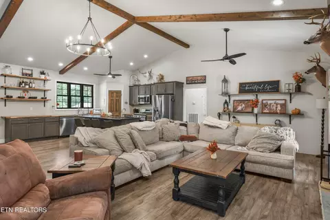 Living - 248 Emory View Rd, Lancing, TN 37770 photo 2 of 3