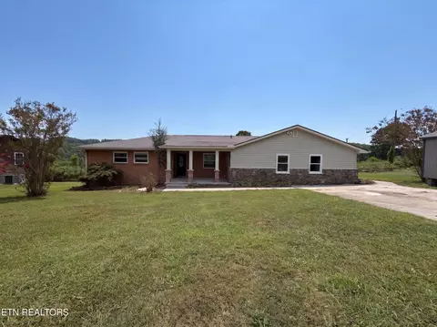302 Sunset Ln, Harriman, TN 37748