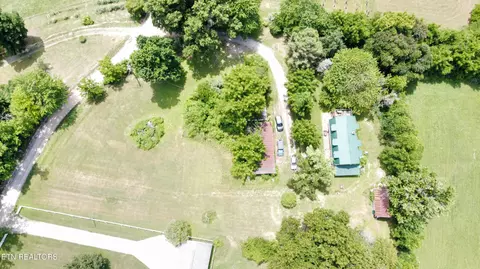 339 Dividing Ridge Rd, Speedwell, TN 37870