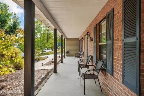 Exterior - 213 Nicely Tr, Powell, TN 37849 photo 6 of 15