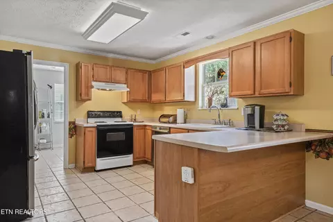 Kitchen - 213 Nicely Tr, Powell, TN 37849 photo 1 of 3