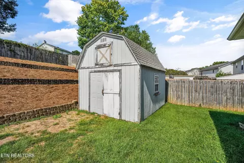 Exterior - 213 Nicely Tr, Powell, TN 37849 photo 12 of 15