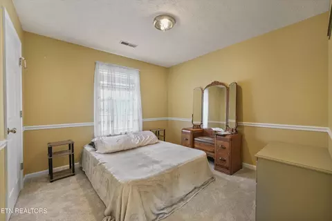 Bedroom - 213 Nicely Tr, Powell, TN 37849 photo 3 of 5