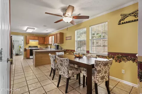 Dining - 213 Nicely Tr, Powell, TN 37849 photo 3 of 4