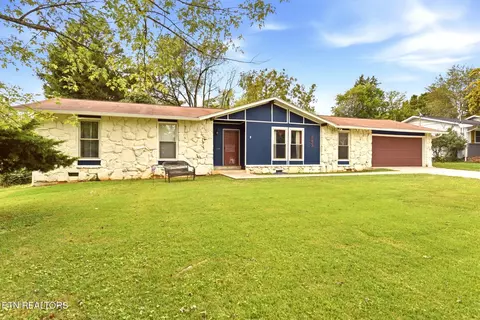 843 Sky Blue Dr, Knoxville, TN 37923