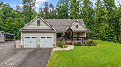2116 Cub Cir, Sevierville, TN 37862
