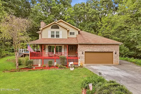 9417 Jim Loy Dr, Strawberry Plains, TN 37871