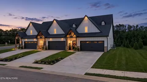1999 Lovingwood Springs Tr, Maryville, TN 37803
