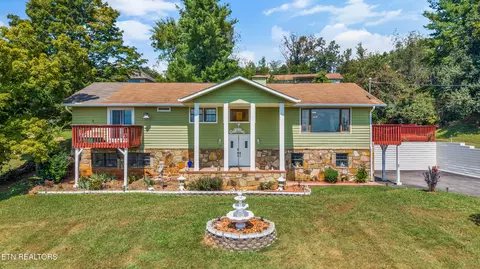 378 Whte Oak Cir, Kodak, TN 37764
