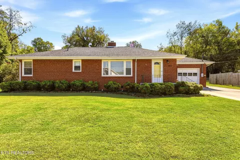 1154 Mayflower Rd, Kingston, TN 37763
