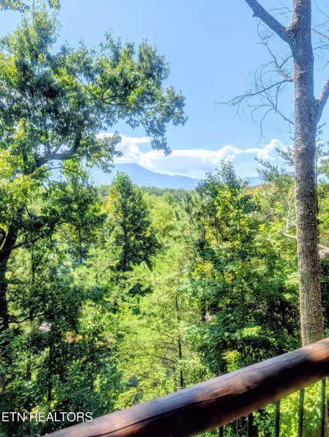 Exterior - 2152 E View Dr, Sevierville, TN 37876 photo 8 of 16