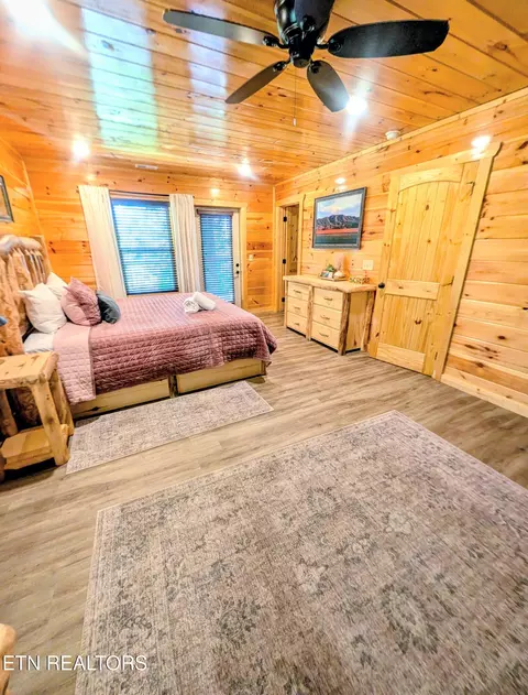 Bedroom - 2152 E View Dr, Sevierville, TN 37876 photo 12 of 12