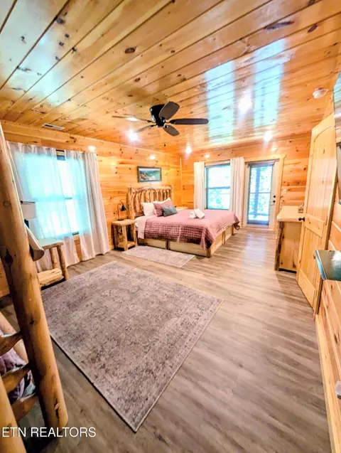 Bedroom - 2152 E View Dr, Sevierville, TN 37876 photo 11 of 12