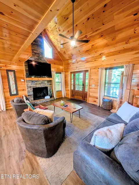 Living - 2152 E View Dr, Sevierville, TN 37876 photo 3 of 5