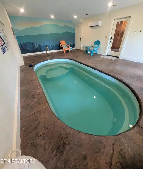 Exterior - 2152 E View Dr, Sevierville, TN 37876 photo 14 of 16
