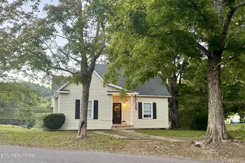 5820 Atkins Rd, Knoxville, TN 37918