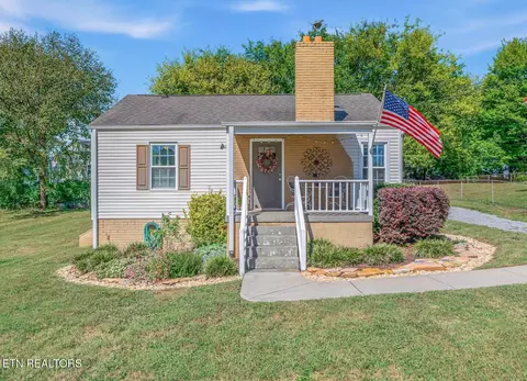 2612 Orton Dr, Maryville, TN 37804