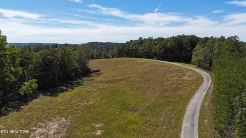 277 Burnt Tree Ln, Crawford, TN 38554