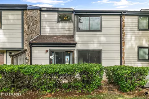1930 Cherokee Bluff Dr, Knoxville, TN 37920