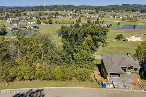 585 Black Cove Ln, Loudon, TN 37774