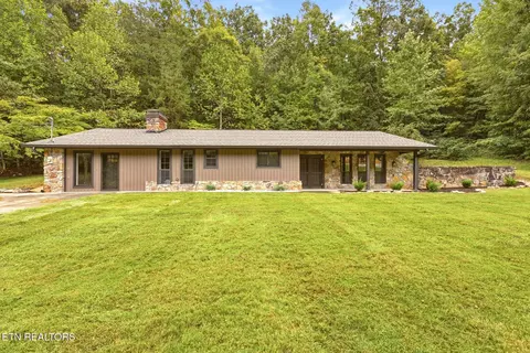 3142 Allegheny Loop Rd, Maryville, TN 37803