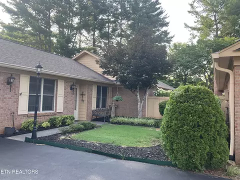 1538 Claremont Dr, Maryville, TN 37803