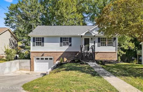 4632 Woodbridge Ln, Knoxville, TN 37921
